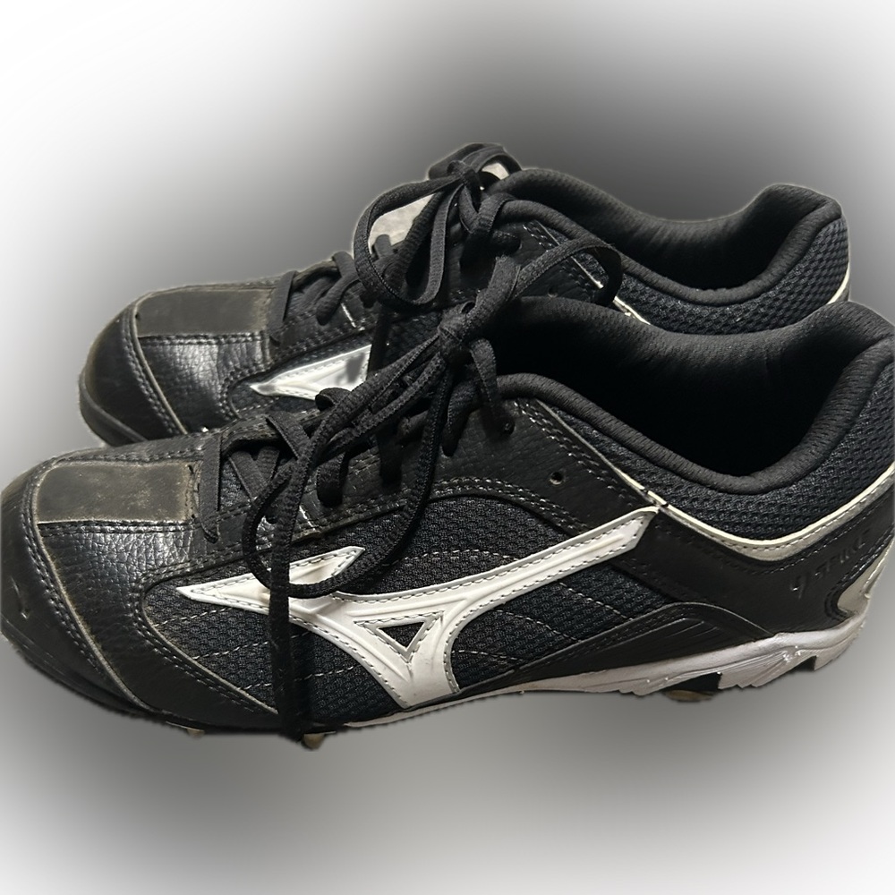 Mizuno Cleats Athletic Shoes